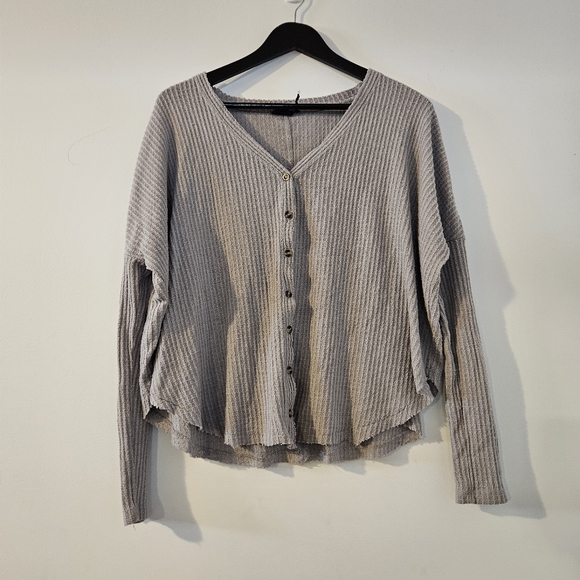 Urban Outfitters Out from under women's grey button front top - Picture 12 of 12